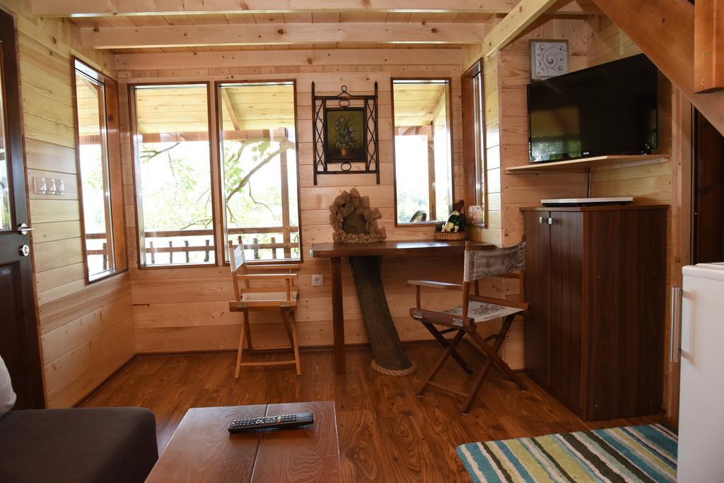 Holiday Home Kucica Na Drvetu Баня-Ковиляча Экстерьер фото