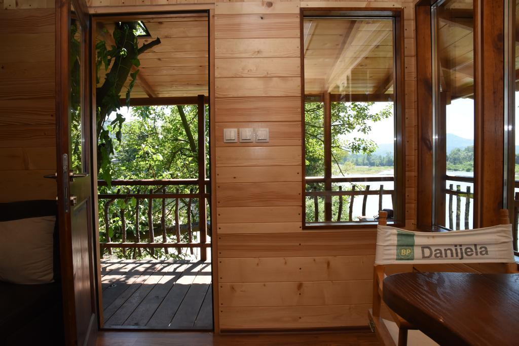Holiday Home Kucica Na Drvetu Баня-Ковиляча Экстерьер фото