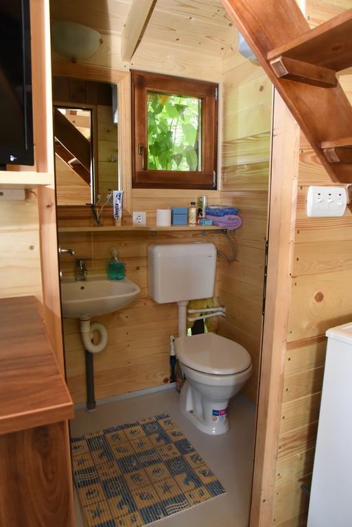 Holiday Home Kucica Na Drvetu Баня-Ковиляча Экстерьер фото
