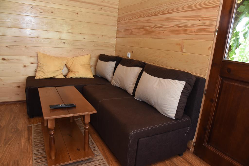 Holiday Home Kucica Na Drvetu Баня-Ковиляча Экстерьер фото