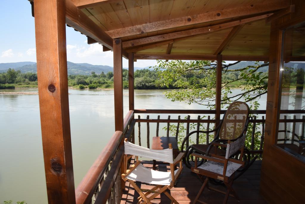 Holiday Home Kucica Na Drvetu Баня-Ковиляча Экстерьер фото