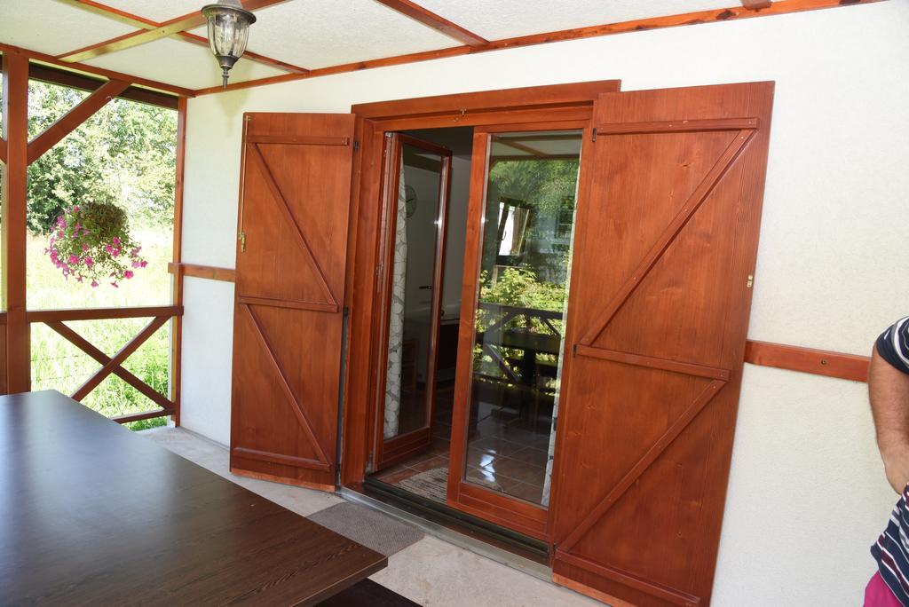 Holiday Home Kucica Na Drvetu Баня-Ковиляча Экстерьер фото